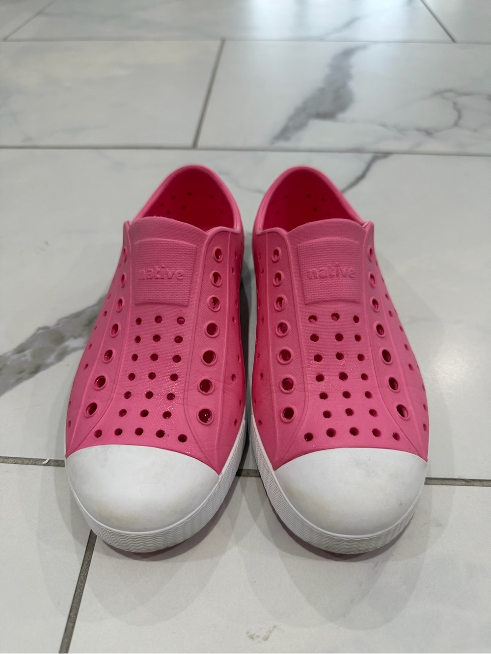 Native Kids Slip-On Water Shoe in Bright Pink with White Toe